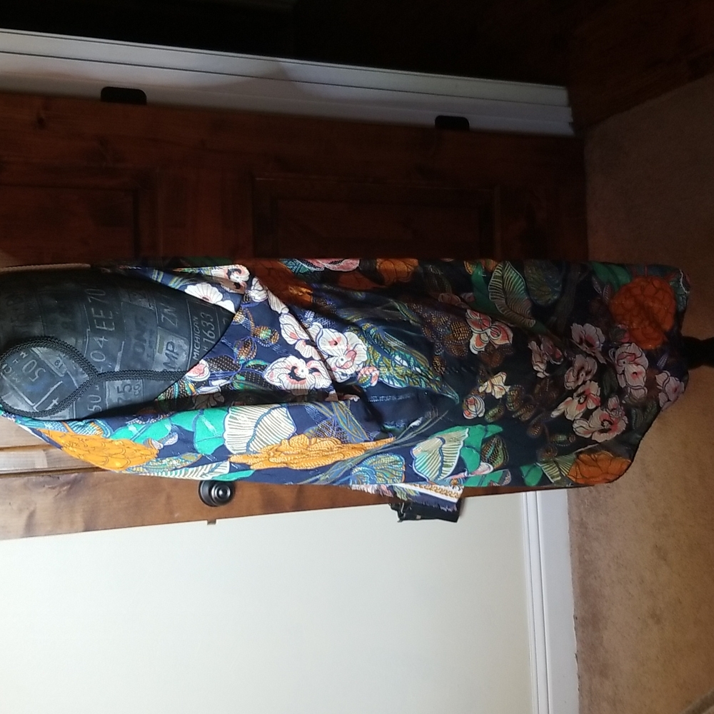 Coverup - Picture 4 of 7